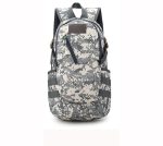 sac à dos en tissu camouflage gris